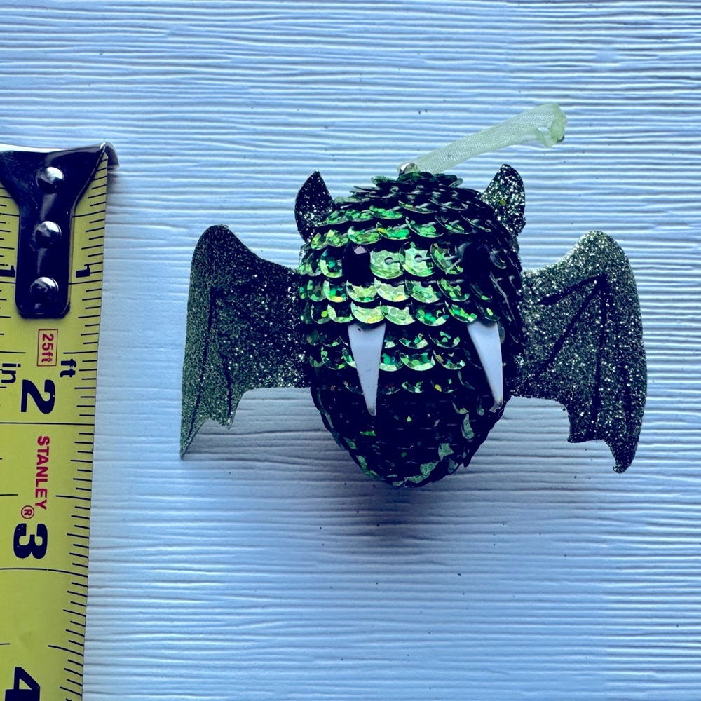 VINTAGE Pier 1 bat Halloween ornament sequin green tree unique decor RARE